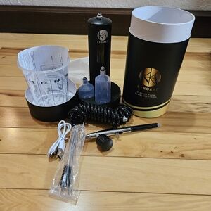 Kyroart Portable Airbrush Kit - Black & Silver